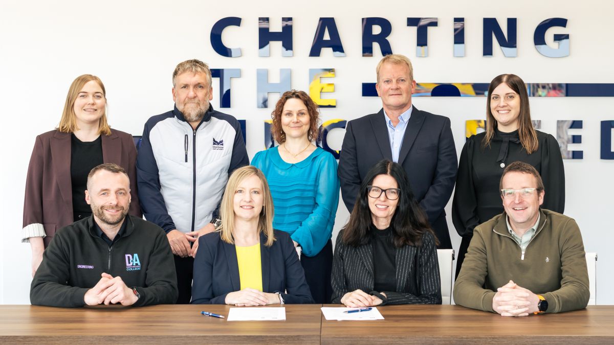Featured image for “Inch Cape and Dundee & Angus College sign skills partnership to power future offshore wind workforce”